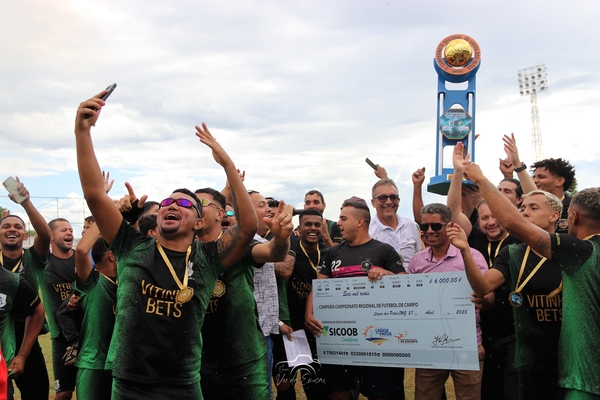 É CAMPEÃO! UNIÃO BET LEVANTA A TAÇA!